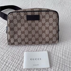 Gucci monogram waist bag excellent condition